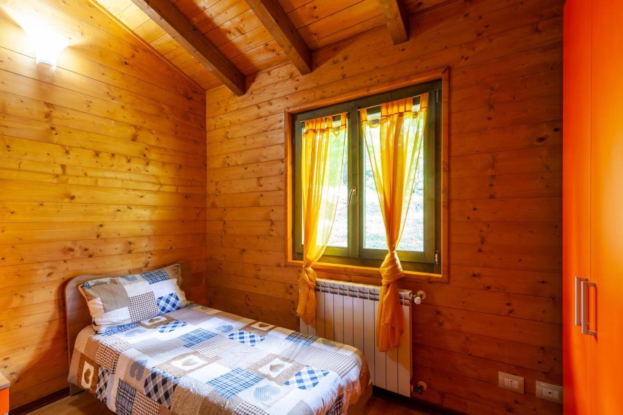 Villaggio Anemone - Chalet Anemone Capanne di Sillano Ngoại thất bức ảnh